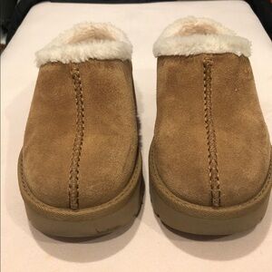 SOLD OUT ONLINE UGG NEW HEIGHTS COZY CLOGS